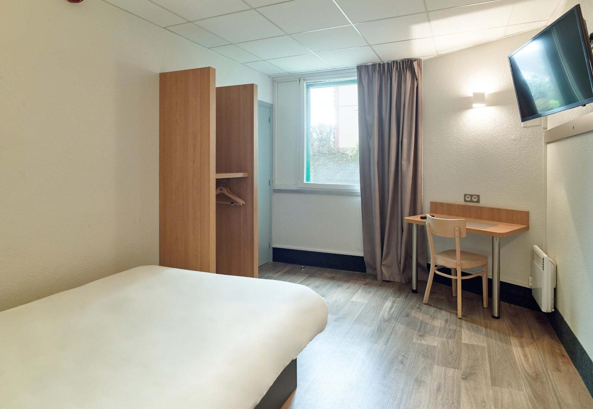 Orly Aeroport 2 Etoiles Hotel